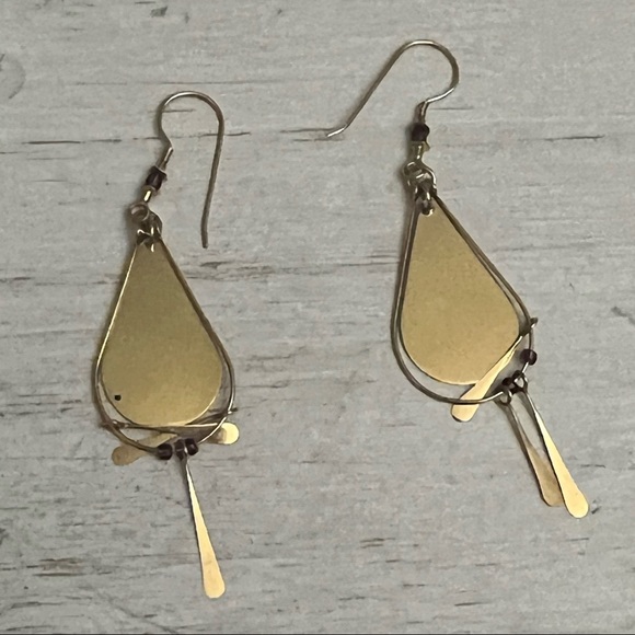 Artisan Gold Tone Tear Drop Dangle Earrings - Picture 10 of 12